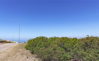 1.1 ha Land available in Dana Bay