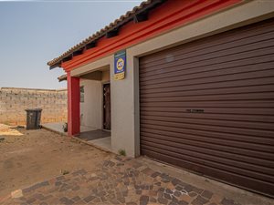 3 Bed House in Protea Glen