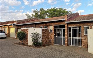 3 Bedroom Townhouse in Brackenhurst