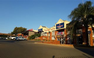 156 m² Commercial space in Lynnwood Glen