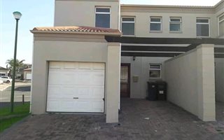 3 Bedroom Townhouse in Kleinbron Park