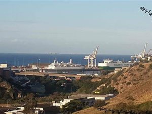 2893 m² Land available in South End