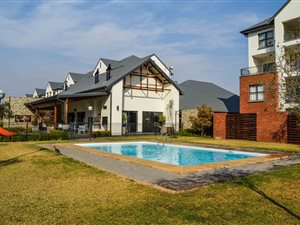3 Bed Apartment in Greenstone Crest