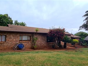 4 Bed House in Strubens Valley