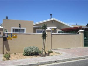 3 Bed House in Sanddrift