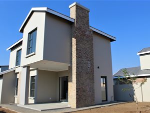 3 Bed House in Roodeplaat