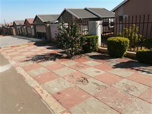 2 Bed House in Mahube Valley