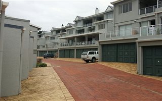 2 Bedroom Apartment in De Bakke