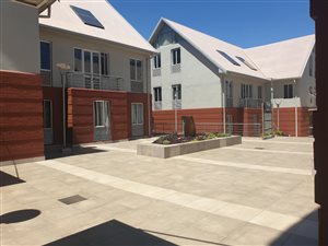 84 m² Commercial space in Faerie Glen