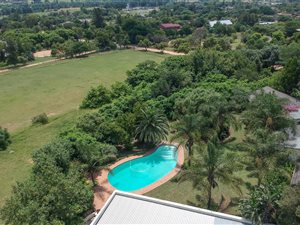4 Bed House in Kyalami AH