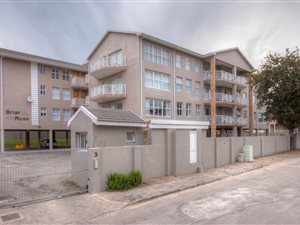 3 Bedroom Apartment in Grahamstown Central