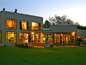 6 Bed House in Lochvaal