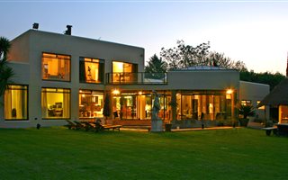 6 Bedroom House in Lochvaal