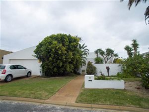 3 Bed House in Waves Edge