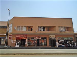 700 m² Commercial space in Orange Grove