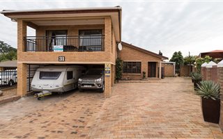 4 Bedroom House in Vredekloof