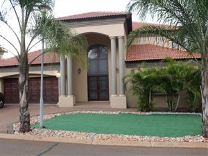 5 Bed House in Rose Acres Estate