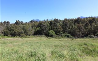 933 m² Land available in Welgelegen
