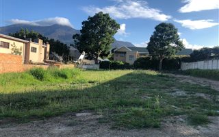 1003 m² Land available in Camphers Drift