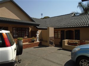 4 Bed House in Helderkruin