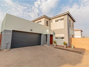 3 Bed House in Thatchfield