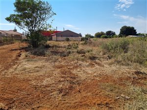 1004 m² Land available in Kookrus