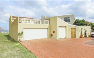 3 Bedroom House in Harbour Island