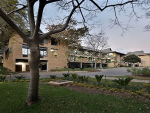 270.559997558594 m² Office Space in Waterfall Estate