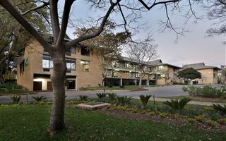 270.559997558594 m² Office Space in Waterfall Estate