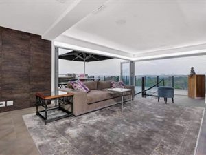 3 Bed Apartment in Lyme Park