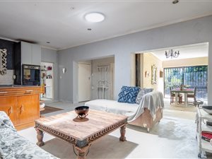 3 Bed House in Capri