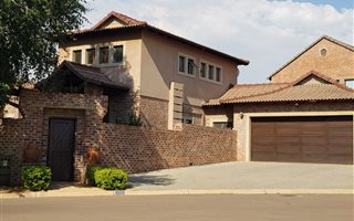 3 Bedroom House in Mooikloof Gardens