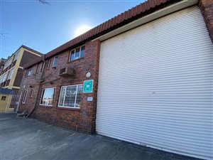 260 m² Industrial space in Industria North