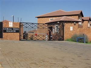 2 Bed Townhouse in Meyersdal