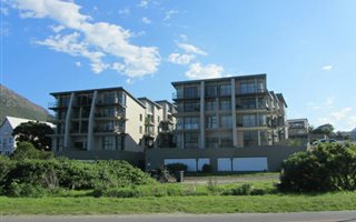 2 Bedroom Apartment in Hout Bay and surrounds