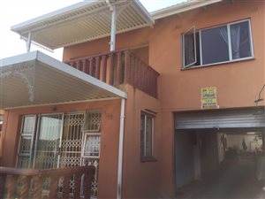 4 Bed House in Westcliff