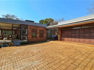 5 Bed House in Hilton