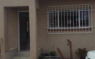 2 Bedroom Apartment in Florentia