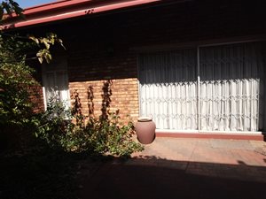 3 Bed Townhouse in Vanderbijlpark CW3