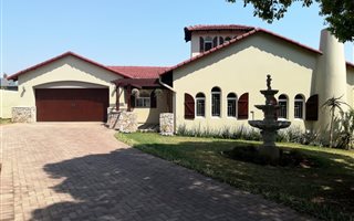4 Bedroom House in Clubville