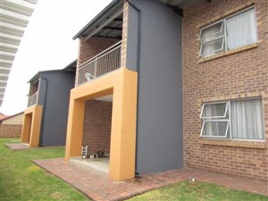 2 Bed Townhouse in Montana Park