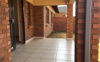 3 Bedroom Townhouse in Equestria