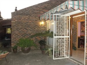 3 Bed House in Vereeniging Central