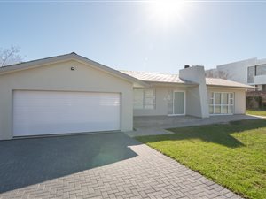 3 Bed House in Rozendal