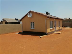 2 Bed House in Protea Glen