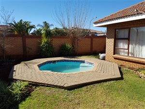 4 Bed Townhouse in Royldene