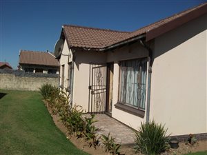 3 Bed House in Tasbet Park