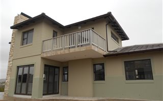 3 Bedroom Townhouse in Hartenbos Landgoed