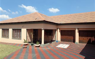 3 Bedroom House in Proclamation Hill
