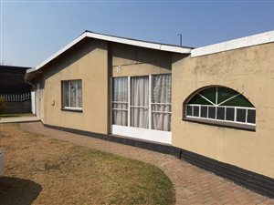 4 Bed House in Van Dyk Park